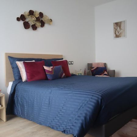 Aparthotel Oh Activ Cergy Esterno foto