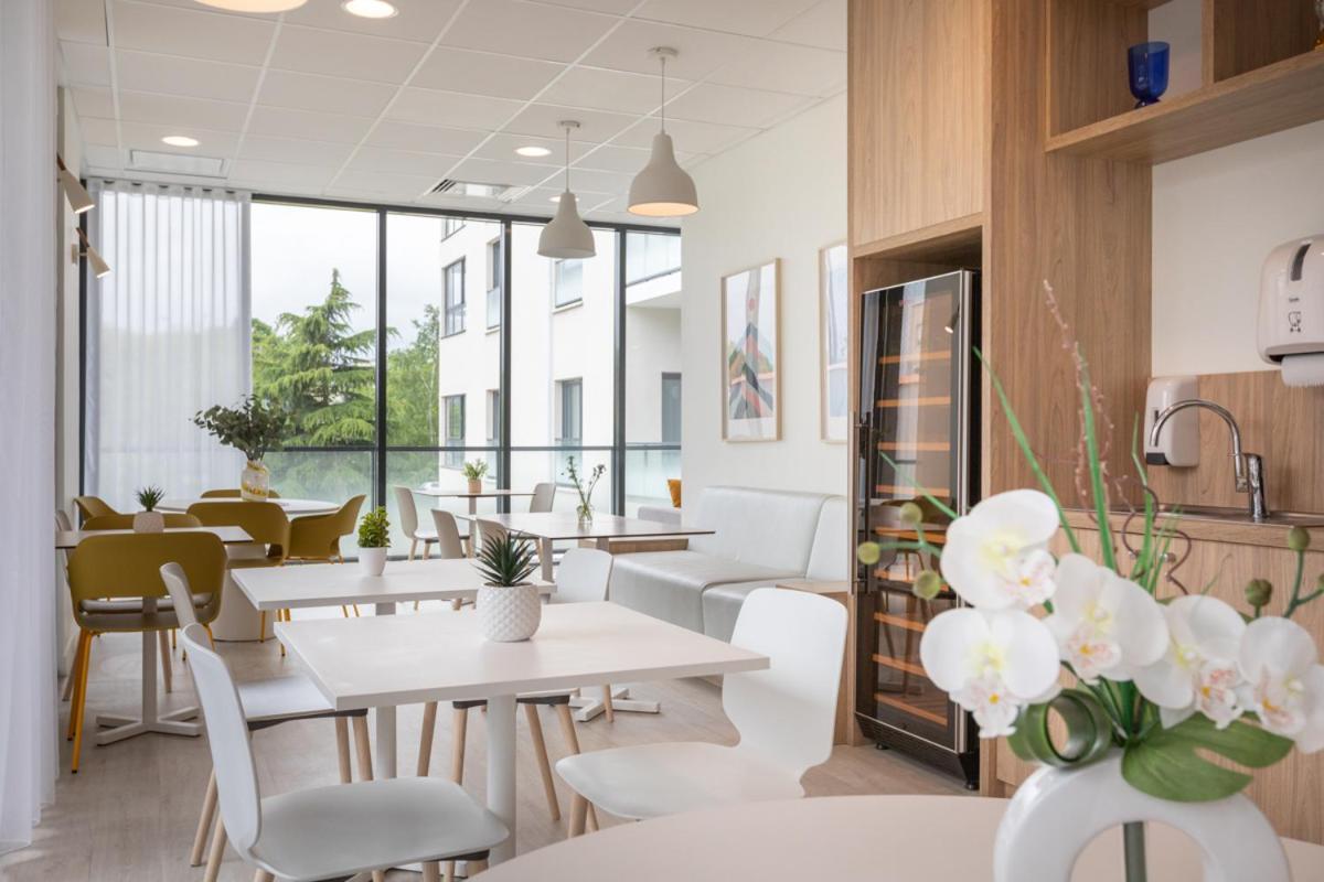 Aparthotel Oh Activ Cergy Esterno foto