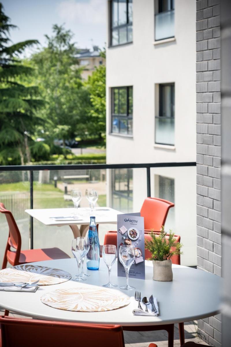 Aparthotel Oh Activ Cergy Esterno foto