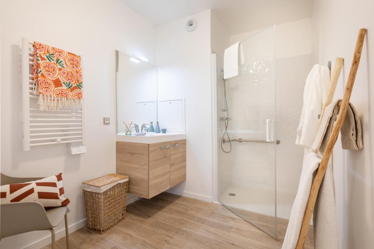 Aparthotel Oh Activ Cergy Esterno foto