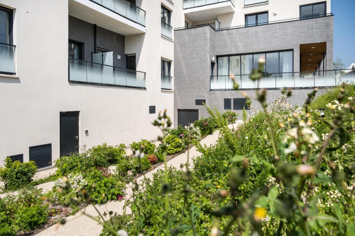 Aparthotel Oh Activ Cergy Esterno foto